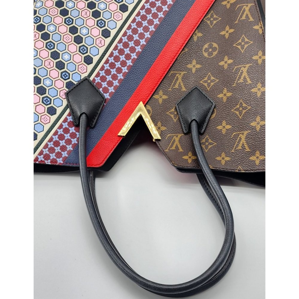 Louis Vuitton Kimono MM Monogram Canvas Bag | Like New Condition - Picture 4 of 7